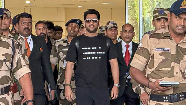 MS Dhoni reached to chennai for CSK pre training camp IPL 2025