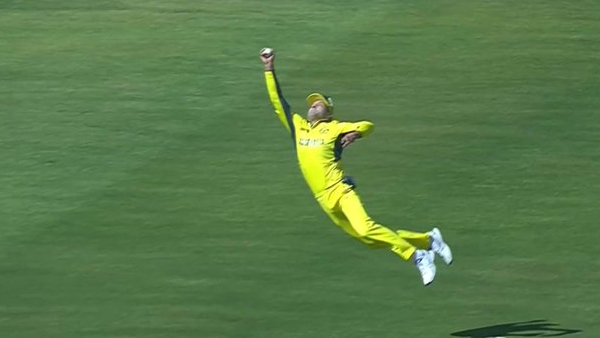 AUS vs ENG What a Catch by Carey Soaring Like a Bird Video Goes Viral