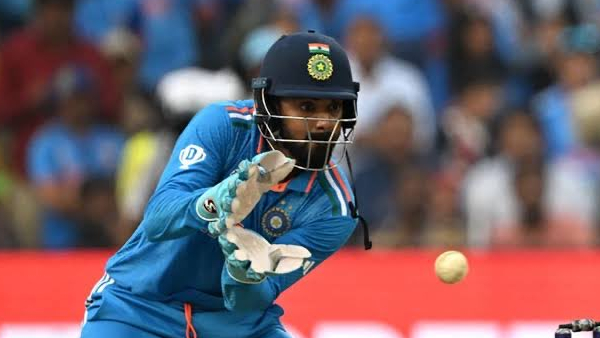 Kohli frustration on KLRahul for missing jakerali easy stumping chance in INDvsBAN ChampionsTrophy