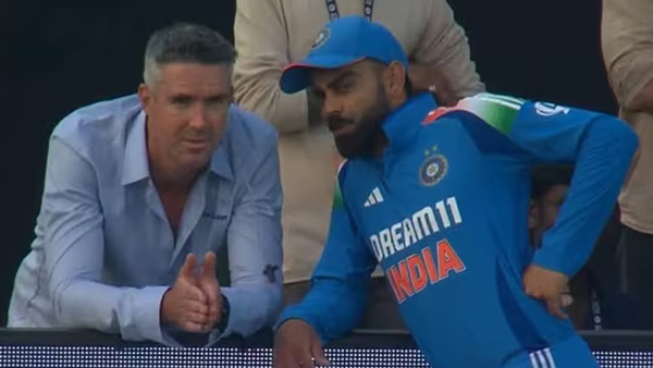 Virat Kohli Surprises Kevin Pietersen s Son with Signed India Jersey in IND VS ENG ODI series