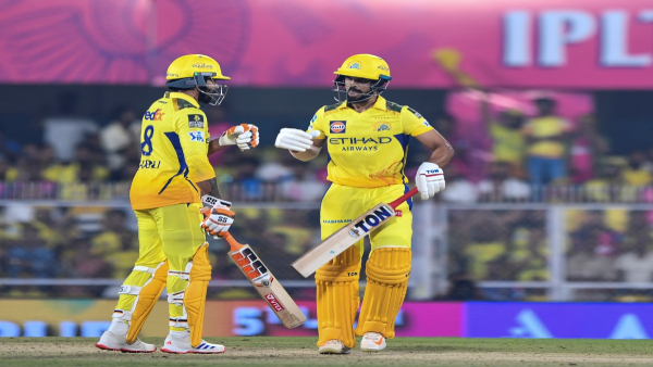 CSK VS RR Chennai super kings 9 consecutive losses while chasing 180 plus in IPL from 2019