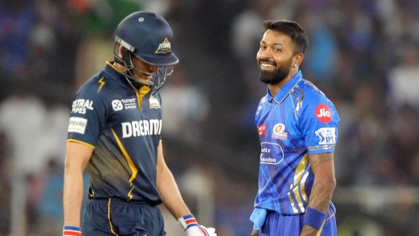 GT vs MI IPL 2025 Hardik Pandya 2 wickets helps Mumabi restricted Gujarat to 196 8