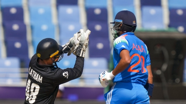 IND vs NZ Shreyas Iyer Hardik Pandya help India post 249 9 after Matt Henry s fifer