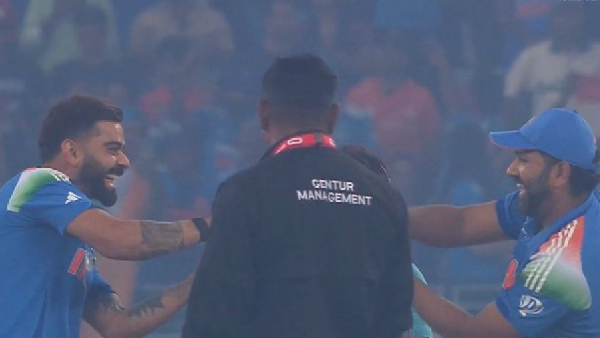 IND vs NZ Virat and Rohit playing Dandiya with the stumps after India lift Champions Trophy 2025 Video