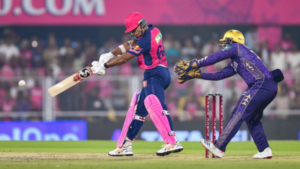 RR vs KKR IPL 2025 Varun Chakravarthy Moeen Ali helps Kolkata restricts Rajastan to 151 9