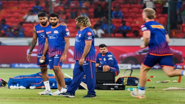 MI VS LSG IPL 2025 Bumrah becomes Mumbai indians Highest wicket taker with 171 scalps