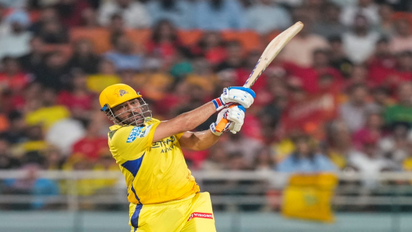 PBKS VS CSK Dhoni Creates History Becomes First Player as wicket keeper to take 150 catches in ipl
