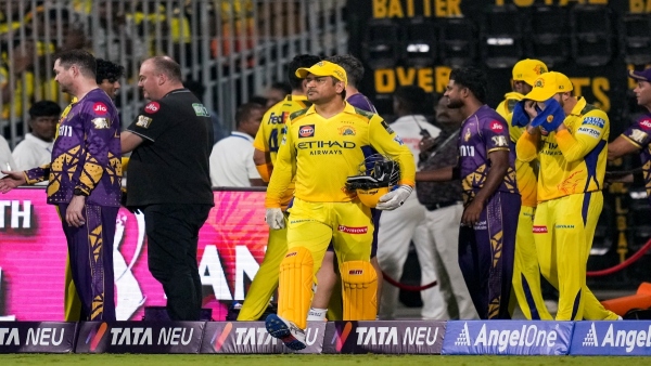 Manoj Tiwary says Dhoni brain stopped working loss after by KKR ipl 2025