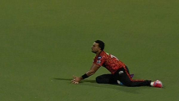 SRH vs KKR Harshal Patel s Stunning Catch Changes the Game Video Goes Viral