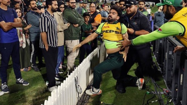 NZ vs PAK After Crushing Defeat Pakistan s Khushdil Shah Gets Into Scuffle with Fans