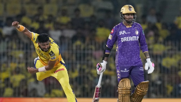 CSK vs KKR Dhoni s Luck Fails to Change - KKR Wins Easily by 8 Wickets