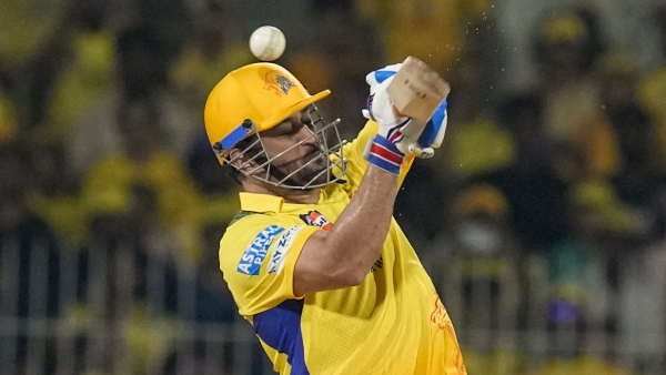 IPL 2025 Dhoni Criticized for Slow Batting Navjot Singh Sidhu Calls Him Phuss Pathaka IPL 2025 Dhoni Criticized for Slow Batting Navjot Singh Sidhu Calls Him Phuss Pathaka