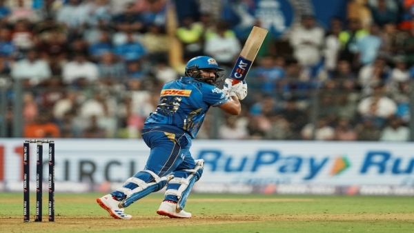 SRH VS MI Rohit Sharma smashed his 100th six at Wankhede Stadium in ipl 2025