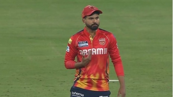 Shreyas Iyer loses his cool at his teammates during SRH vs PBKS IPL 2025 Match