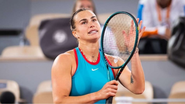 French Open 2025 Swiatek Sabalenka and Top Seeds March into Pre-Quarters