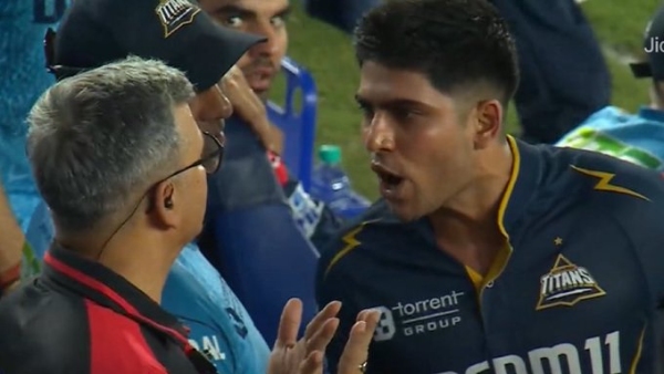 IPL 2025 Shubman Gill Loses His Cool After Controversial Run-Out Decision in GT vs SRH