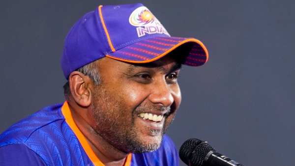 IPL 2025: ఒంటి కాలుతోనైనా ఆడుతాడు.. సూరీడు గాయంపై ముంబై హెడ్ కోచ్ | IPL  2025: MI Head Coach Mahela Jayawardene Provides Update on Suryakumar  Yadav's Injury Post-GT Match - Telugu MyKhel
