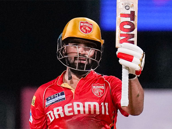 Australian matthew hayden compares Punjab youngster prabhsimran with young dhoni