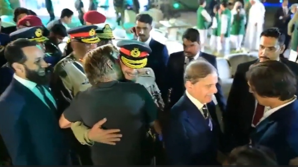 Shahid Afridi Kisses Pakistan Army Chief After India Clash Sparks Outrage