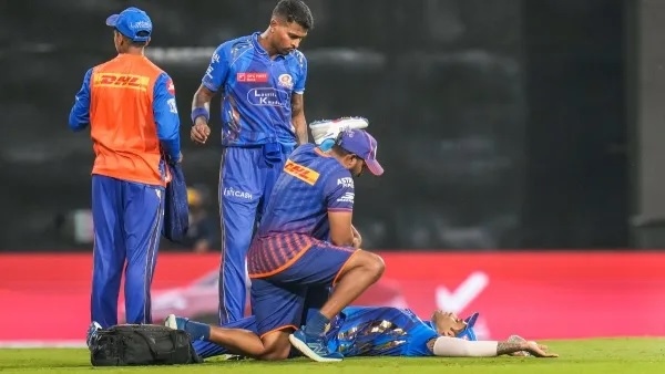 IPL 2025 Mumbai Indians Accused of Disrupting GT s Momentum with Injury Drama