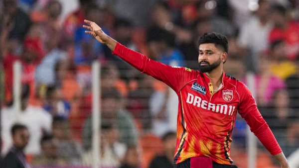 Shreyas Iyer Frustrated as Arshdeep Singh Kicks Ball for Four in RCB vs PBKS IPL 2025 Final