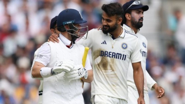 Fans React After Ben Duckett Hit on the Groin by Akash Deep s Delivery
