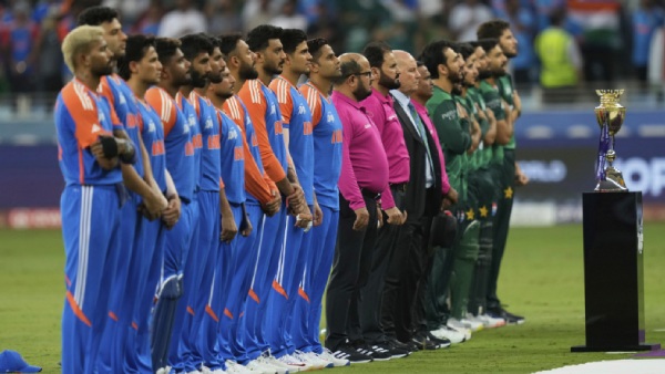 Asia Cup Final Row India Deny Photoshoot with Pakistan Amid Rising Tensions