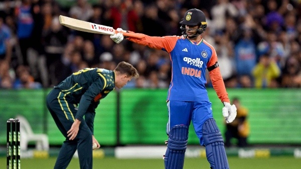 India s Over-Attacking Approach Backfires on Bouncy Melbourne Pitch Against Australia in 2nd T20I