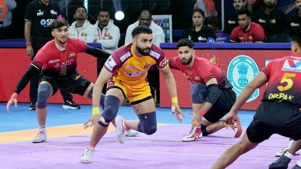 Super 10s from Bharat and Vijay Help Telugu Titans Beat Bengaluru Bulls Qualify for Eliminator 3