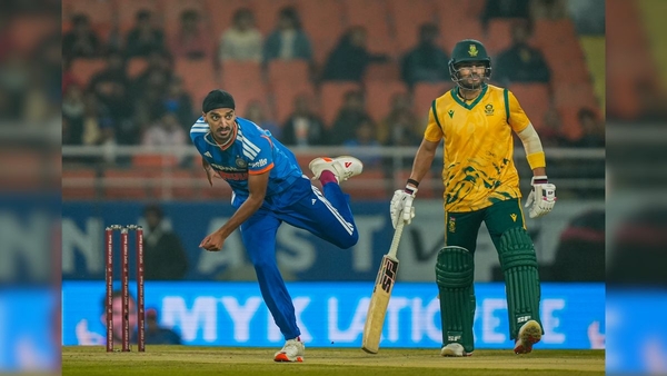 IND vs SA Arshdeep Singh s Poor Spell Helps South Africa Reach 213 4 in High-Scoring Clash