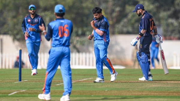 Vijay Hazare Trophy Who Is Vishal Jayswal Gujarat Bowler Who Dismissed Virat Kohli and Rishabh Pant in the Same Match