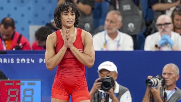 Vinesh Phogat Makes a U-Turn Announces Comeback for Los Angeles 2028 Olympics