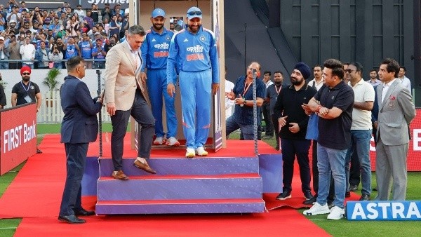 Fans Flood Social Media With Hilarious Reactions to Kohli amp amp Rohit s Out-of-the-Box Felicitation Ceremony