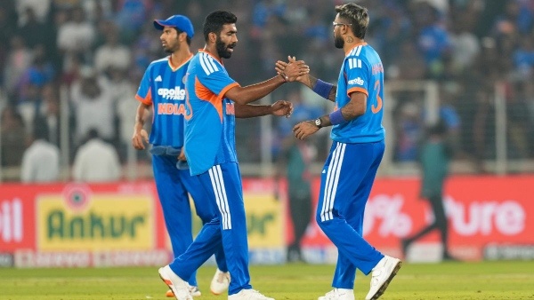 India Playing XI vs New Zealand Bumrah Varun Chakravarthy In Kuldeep Yadav Doubtful for 1st T20I