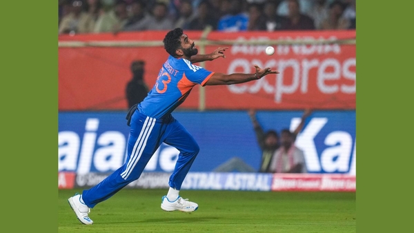 Jasprit Bumrah Dropped Catch of Tim Seifert Proves Costly in India vs New Zealand 4th T20I