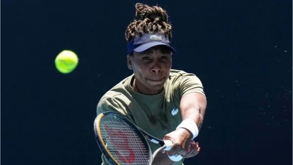 Carlos Alcaraz Triumphs at Australian Open 2026 as Venus Williams Makes History at 45