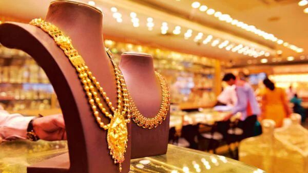 Gold rate today February 15 2026 prices of 24K 22K 18K in Hyderabad Bengaluru Delhi Mumbai