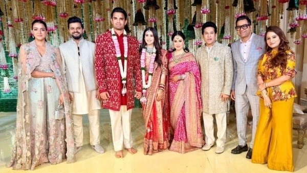 Arjun Tendulkar Marries Saaniya Chandhok MS Dhoni Ambanis and Bollywood Stars Grace the Grand Mumbai Wedding Arjun Tendulkar Marries Saaniya Chandhok MS Dhoni Ambanis and Bollywood Stars Grace the Grand Mumbai Wedding