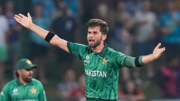 Ball Tampering Penalty Shifts PSL Clash as Karachi Kings Edge Lahore Qalandars in Final Over Ball Tampering Penalty Shifts PSL Clash as Karachi Kings Edge Lahore Qalandars in Final Over