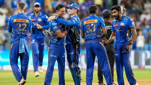 AB de Villiers Warns Mumbai Indians ahead of IPL 2026 Trent Boult s Form Could Be a False Sense of Security