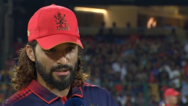 RCB vs GT IPL 2026 RCB Wins Toss Opts to Field Jacob Bethell Replaces Injured Phil Salt vs Gujarat Titans