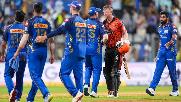 Mitchell Santner Mumbai Indians Player Out for At Least a Month Following Shoulder ACL Injury