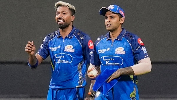 MI Playing XI vs RCB Suryakumar Yadav Returns as Hardik Pandya Faces Late Fitness Test
