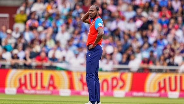Jofra Archer Brutally Trolled on Social Media After India Beat England in 1st ODI Jofra Archer Brutally Trolled on Social Media After India Beat England in 1st ODI