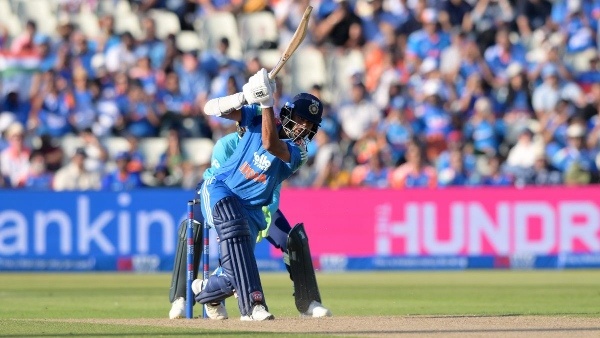 Fans Hail Washington Sundar s Fighting Fifty and Match-Winning Stand with Axar Patel in IND vs ENG 1st ODI Fans Hail Washington Sundar s Fighting Fifty and Match-Winning Stand with Axar Patel in IND vs ENG 1st ODI
