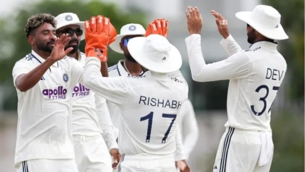 IND vs SL Warm-Up Mohammed Siraj and Prasidh Krishna Strike as Auqib Nabi Gets a Chance to Bowl