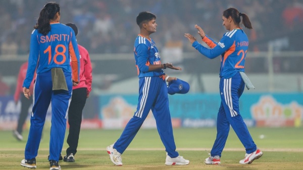 Kranti Gaud Targeted by Sexist Abuse From Pakistan Fans During Women s Asia Cup 2026 Clash Video