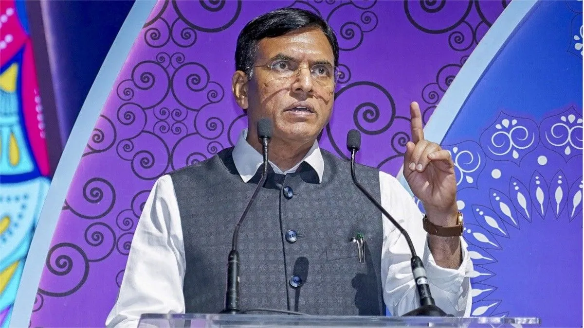 Union Minister Mansukh Mandaviya applauds ISRL for promoting India as the global hub for motorsports