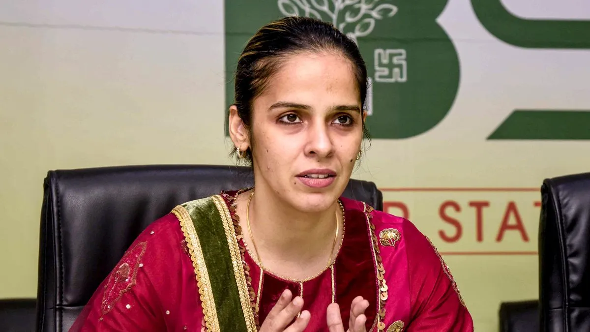 பேட்மிண்டன்: இந்தியாவின் நட்சத்திர வீராங்கனை சாய்னா நேவால் ஓய்வு அறிவிப்பு