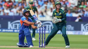 IND W vs AUS W: 25 பந்துகளில் ஹர்மன்பிரீத் அரைசதம்.. கடைசி ஓவரில் ஹாட்ரிக் சிக்சர்.. நேரில் வந்த கோலி